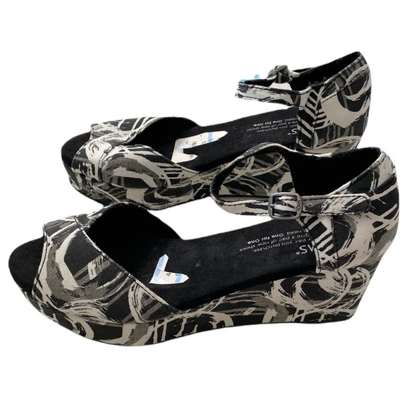 Womens TOMS Wedge Sandals size 6 Black White Strappy Open Toe Ankle Strap NEW - Picture 6 of 8